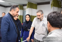 عیادت فرماندار اراک و رئیس بیمارستان از مصدومان حادثه تصادف زائران اربعین
