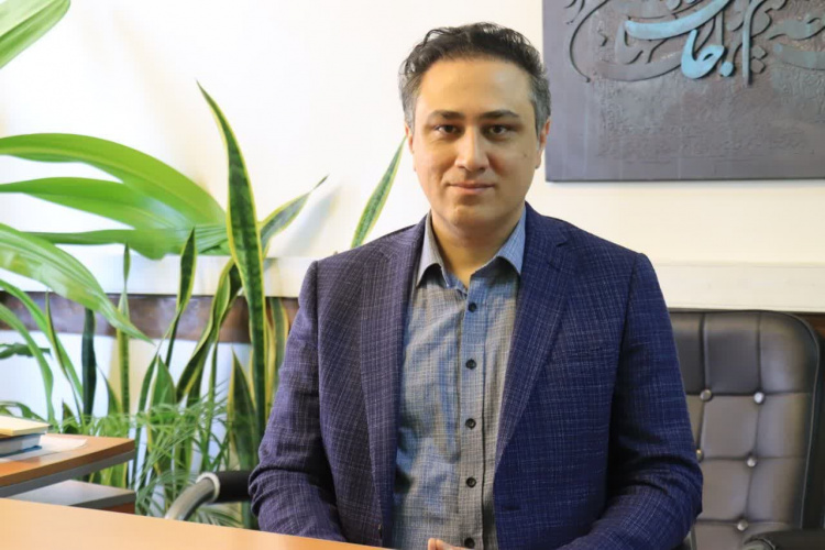دردهای گردن و کمر در کمین افراد پشت‌میزنشین و مشاغل سنگین / ضرورت توجه به علائم هشداردهنده