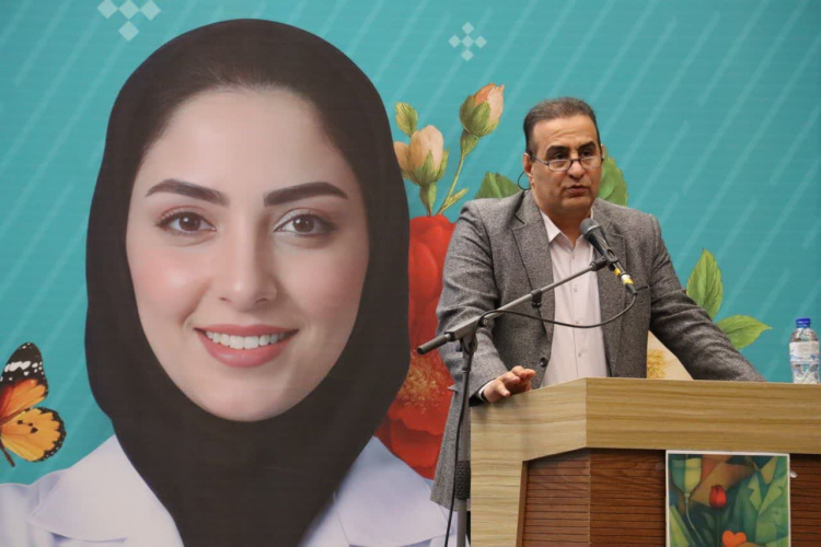 رئیس دانشگاه علوم پزشکی اراک: پرستاران، قهرمانان بی‌ادعای عرصه سلامت هستند